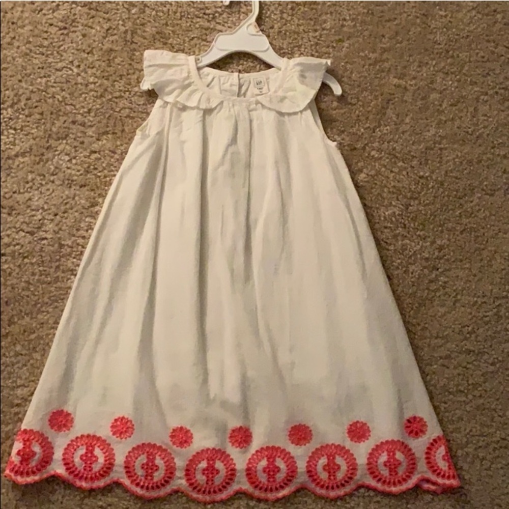 Size 5 GAP kids dress